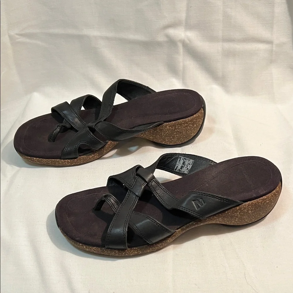 Merrell Women's Black Cross-Strap Sandals